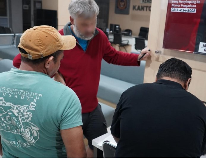 Imigrasi Palu Deportasi WNA Jerman Akibat Penelitian Ilegal di TNLL