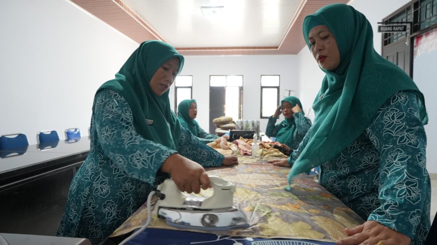 CSR IMIP Inisiasi Kerajinan Ecoprint, Pacu Ekonomi Kreatif Lokal