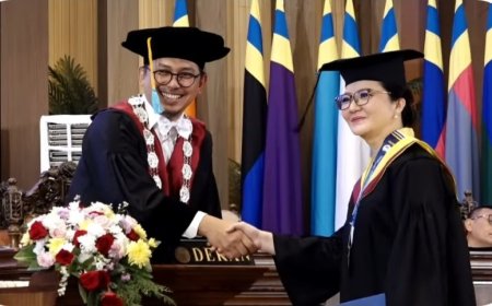 Usai Studi S2 di UNAIR, Bupati Poso Komitmen Kembangkan Inovasi Daerah