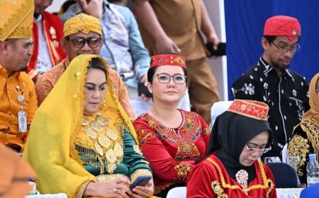 Bupati Verna dan Wakilnya Hadiri Upacara HUT Ke-62 Sulteng