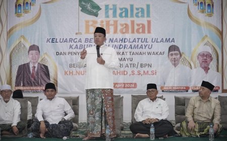Hadiri Halalbihalal dan Penyerahan Sertipikat Tanah Wakaf PCNU Indramayu, Menteri Nusron Minta NU Berikan Kebermanfaatan bagi Masyarakat