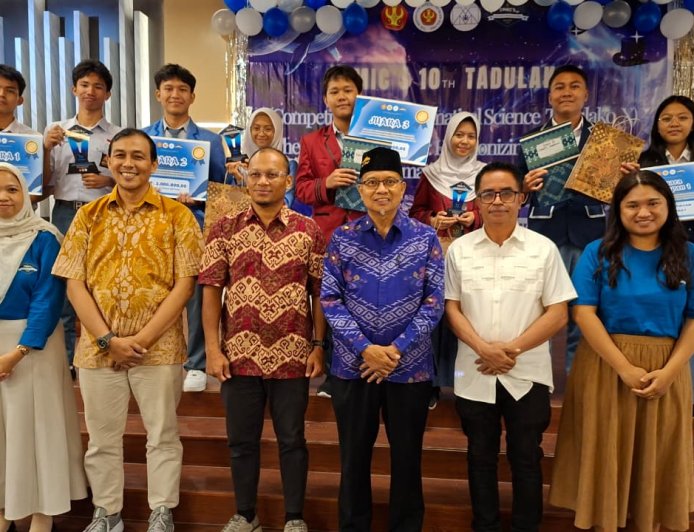 SMA 3 Luwuk Juara Ajang CoMic’s ke-10
