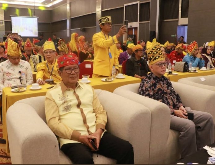 Wabup Poso Hadiri Silaturahmi Akbar Pemangku Adat