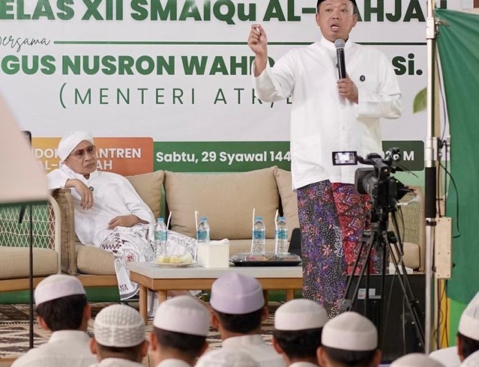 Berikan Motivasi, Menteri Nusron Ingin Santri Dikader sebagai Pelaksana Kebijakan di Bidang STEM