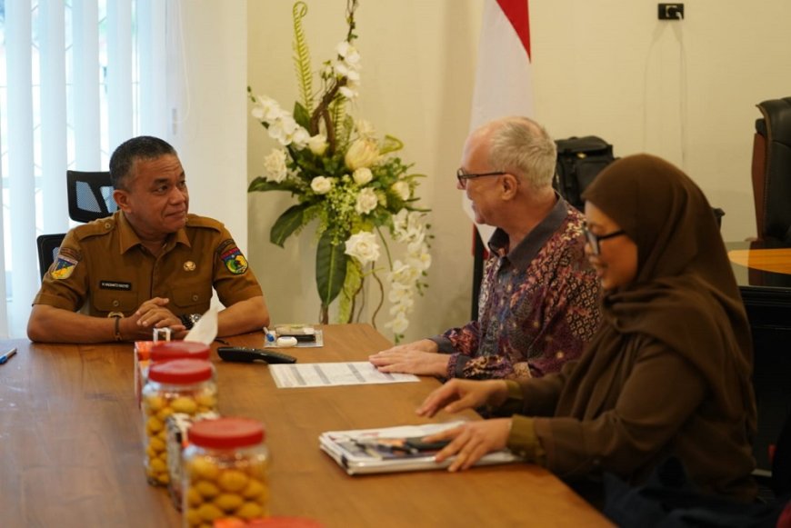 Temui Wali Kota, RELO Akan Latih Guru Berbahasa Inggris