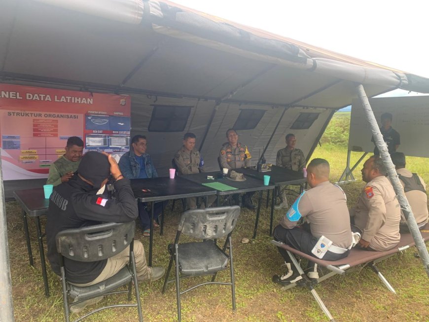 Brimob Gelar Latihan Berganda dan Pembaretan di Lembah Napu