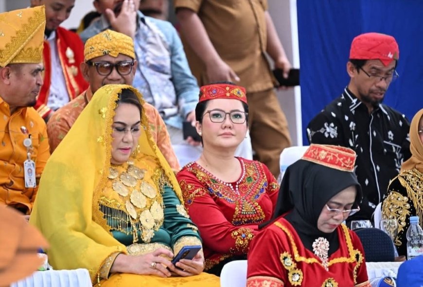 Bupati Verna dan Wakilnya Hadiri Upacara HUT Ke-62 Sulteng