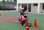 Tips Berkendara Honda: Wanita ke Sekolah dengan Semangat #Cari_Aman Biar Happy