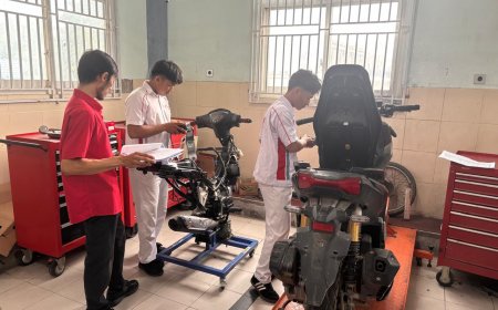 Uji Kompetensi Siswa SMK Binaan, Astra Honda Motor Siapkan SDM Vokasi  Siap Kerja di Industri Otomotif