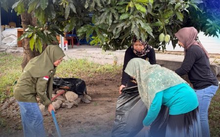 Kantah Kota Palu Bersih-bersih Lingkungan Kantor