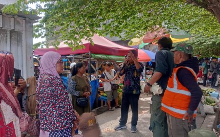 Diperindag Mendata Pedagang Berjualan di Bahu Jalan