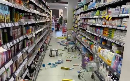 Diguncang Gempa 6,7M, Pengunjung Grand Hero Panik, Barang Berserakan