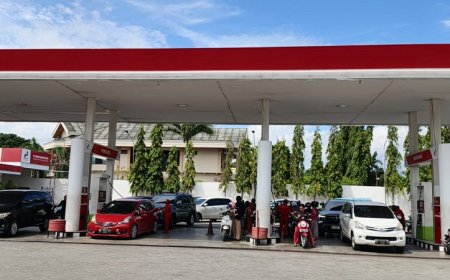 Pasca Gempa M6,7, SPBU di Kota Palu Diserbu Antrian Kendaraan