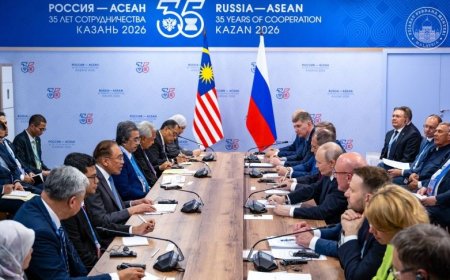 Anwar Ibrahim, Putin Bahas Minyak Hingga Penggunaan Mata Uang Lokal