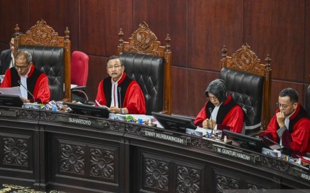 MK: Syarat Minimal Usia Calon Kades Tetap 25 Tahun