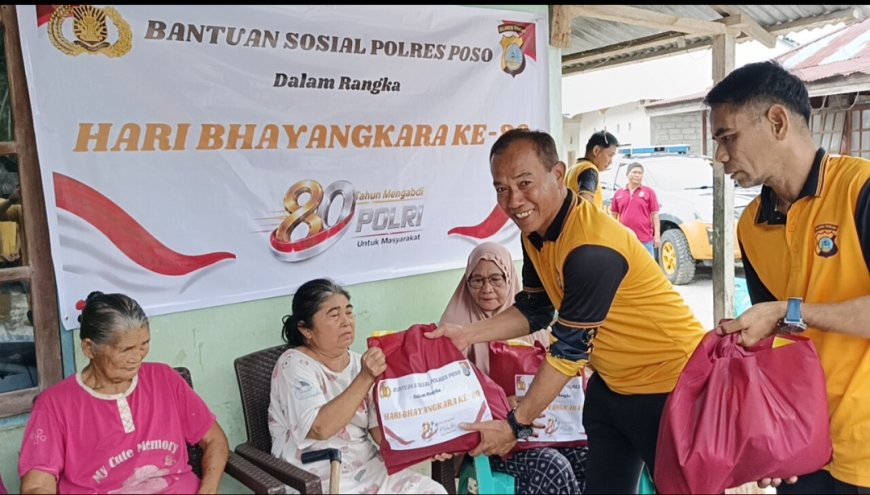 Polres Poso Bakti Religi dan Bansos di Pura Jagat Nata Stana Narayana