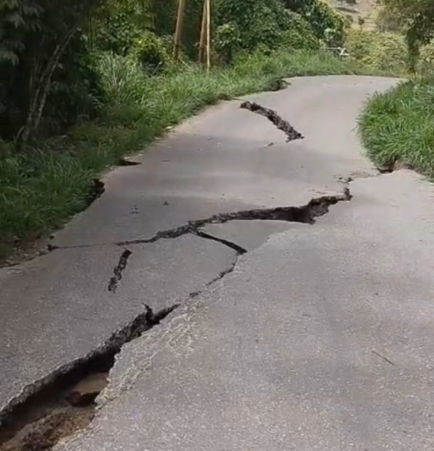 Gempa Magnitudo 6,7  Juga Menyebabkan Akses Jalan ke Napu Terputus