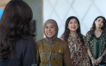 Menkomdigi: PP Tunas Tak Gantikan Peran Orang Tua dan Guru