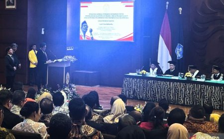 Raih Gelar Doktor Filsafat, Yusril Tegaskan Pentingnya Etika Peradaban
