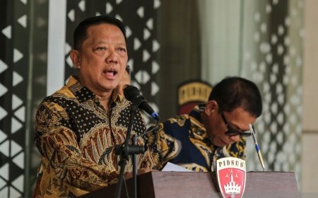 Mantan Jampidsus dan Satu dari Swasta Tersangka Tiga Perkara Dugaan Korupsi