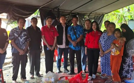 PDIP  Poso Salurkan Bantuan ke Korban Musibah Kebakaran