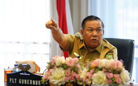 KPK Periksa Plt Gubernur Riau Guna Gali Temuan Uang Saat Penggeledahan