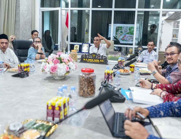 Gubernur Akan Kawal PT Poso Energy Perbaiki Rumah Warga