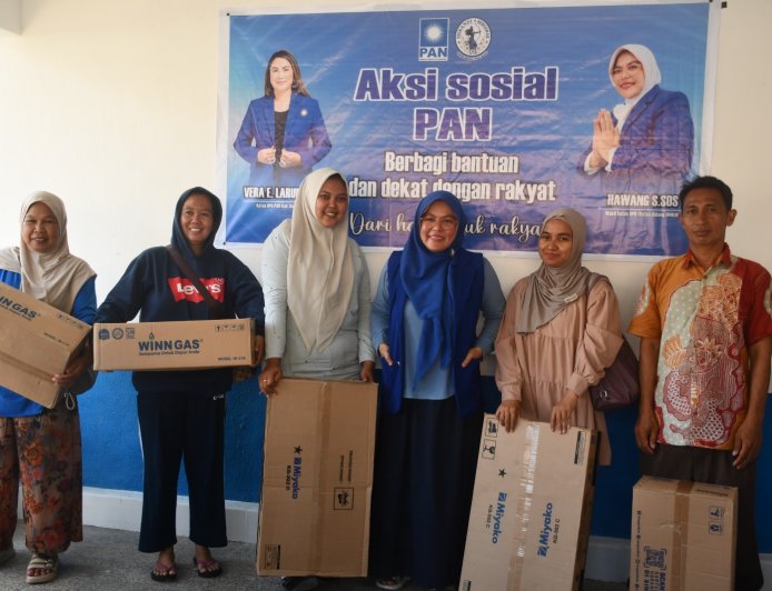 Hawang Salurkan Bantuan untuk UMKM
