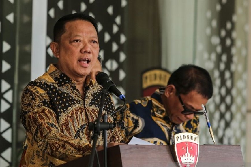 Mantan Jampidsus dan Satu dari Swasta Tersangka Tiga Perkara Dugaan Korupsi