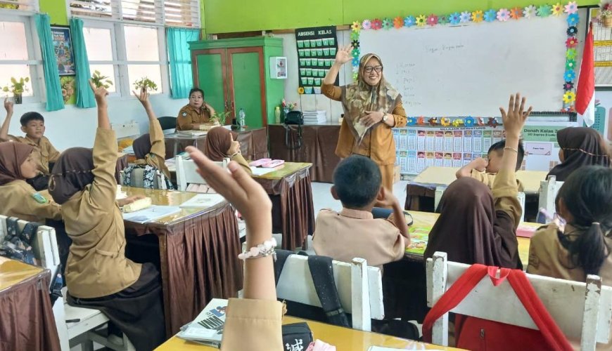 Mulai Belajar Efektif, SD Inpres 6 Lolu Terima Puluhan Murid Baru