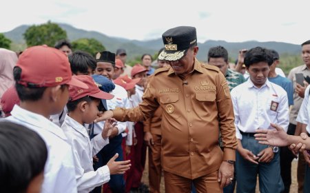 Gubernur Anwar Tinjau Pembanguan di Pelosok Touna