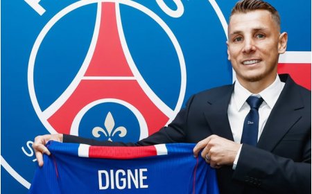 Paris Saint-Germain Datangkan Lucas Digne dari Aston Villa