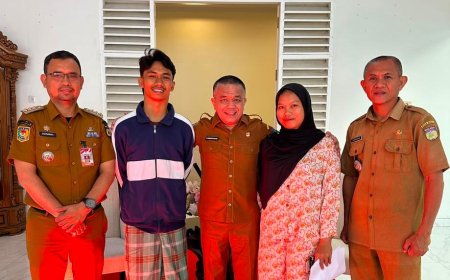 Hadianto Bantu Korban Yang Kios dan Motornya Terbakar