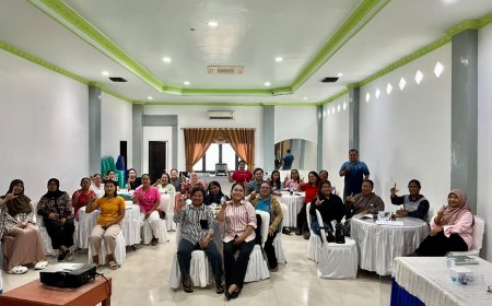 Merawat Hutan Adat dari Meja Dapur Perempuan Kalbar