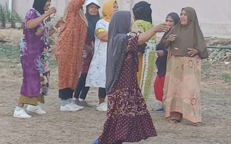 Peringatan HUT ke-81 Kemerdekaan RI, Warga Antusias Ikut Lomba Bola Dangdut