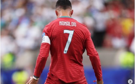 Ronaldo Beri Isyarat Akhiri Karier Sepak Bola Profesional di 2026