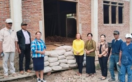 Ketua Golkar Poso Bantu Pembangunan Kantor Klasis Pamona Timur