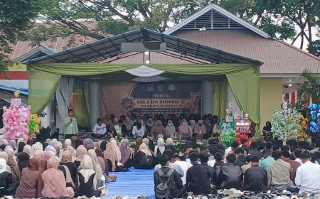 SMA 3 Poso Tanamkan Akhlak Rasulullah Melalui Maulid Nabi