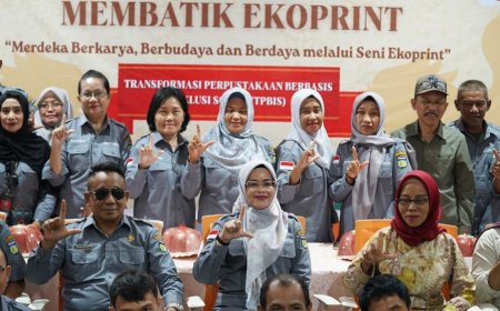 Dorong Kemandirian Ekonomi, Perpustakaan Kota Palu Latih Warga Membatik Ecoprint
