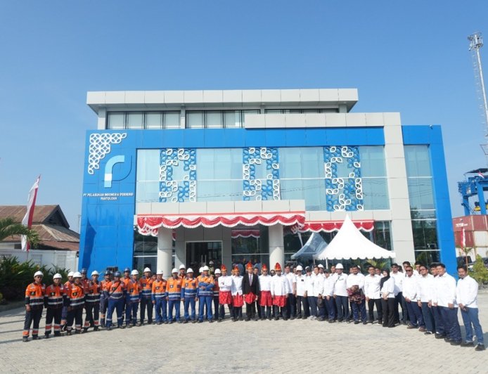 Semarak HUT ke-81 RI, Pelindo Regional 4 Pantoloan Perkuat Sinergi dan Semangat Pengabdian Port Caption