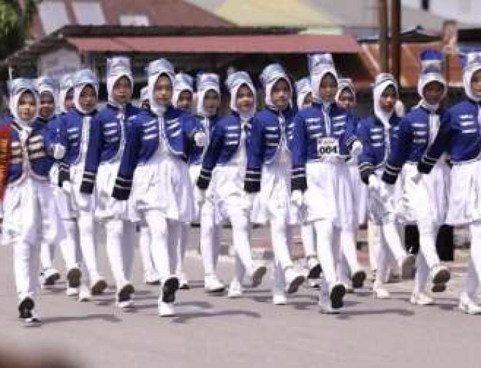 SMPN 1 Ampibabo Juara II Lomba Gerak Jalan Tingkat Kabupaten