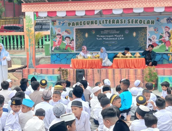 SD Inpres 1 Tanamodindi Gelar Peringatan Maulid Nabi