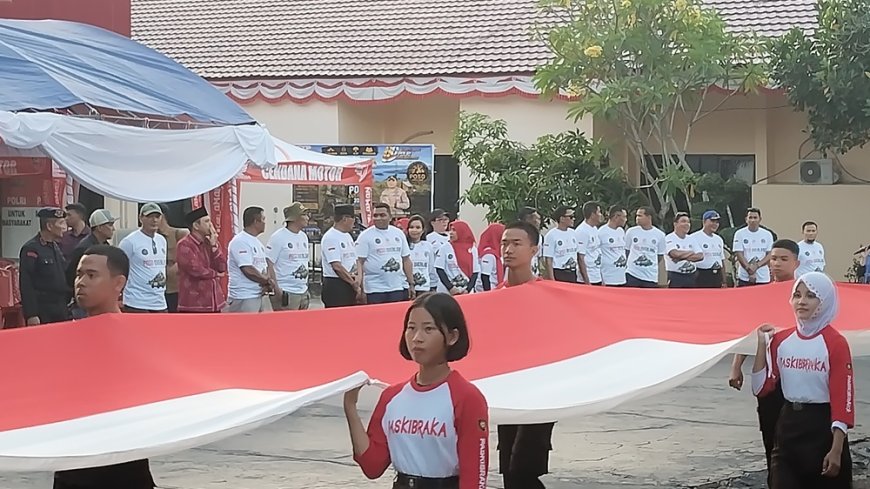 Polres Poso Gelar Pembentangan Merah Putih Sepanjang 81 Meter 