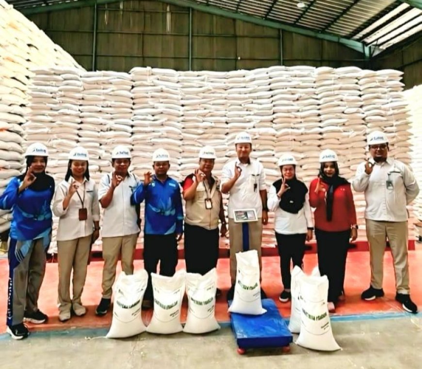 BULOG dan Dinas Ketapang Poso Periksa Beras Bantuan Pangan