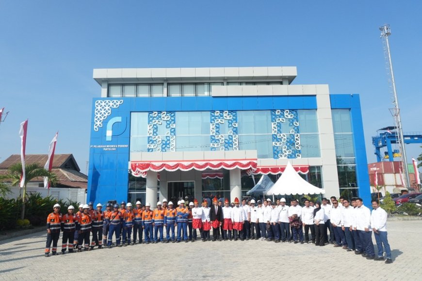 Semarak HUT ke-81 RI, Pelindo Regional 4 Pantoloan Perkuat Sinergi dan Semangat Pengabdian Port Caption