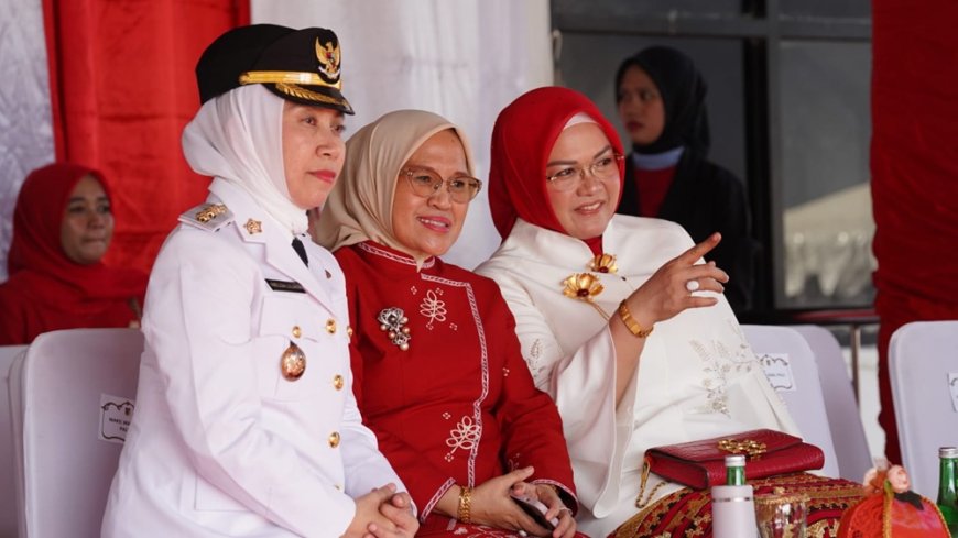 Upacara Penurunan Bendera di Pemkot Berlangsung Khidmat