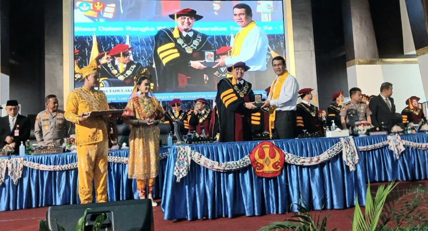 Mentan Dorong Wisudawan Untad Ciptakan Lapangan Kerja