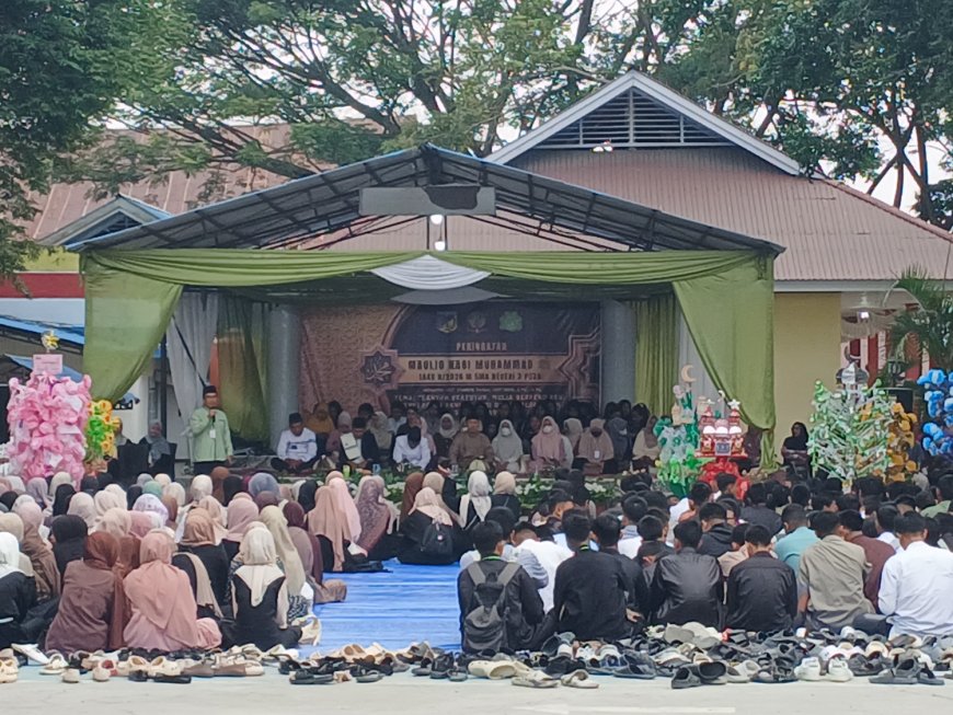 SMA 3 Poso Tanamkan Akhlak Rasulullah Melalui Maulid Nabi