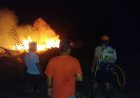 Polri-TNI-Damkar dan 250 Warga Padamkan Karhutla di Desa Pasir Putih