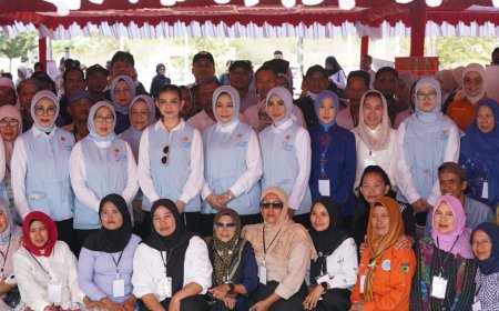 Selvi Gibran Ajak Warga Pilih Sampah dari Rumah
